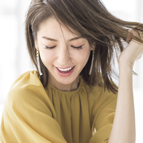 誰でもマイナス5歳 美香さんの切りっぱなし肩レングス 美st Online 美しい40代 50代のための美容情報サイト