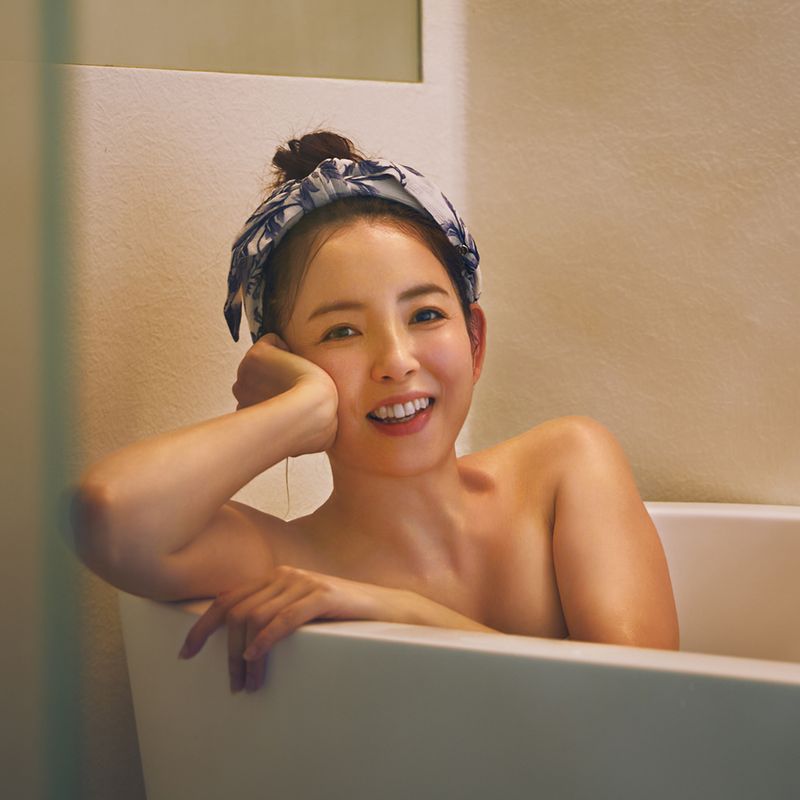 【人気モデルがお風呂で実演】プロが勧める美肌になる入浴法