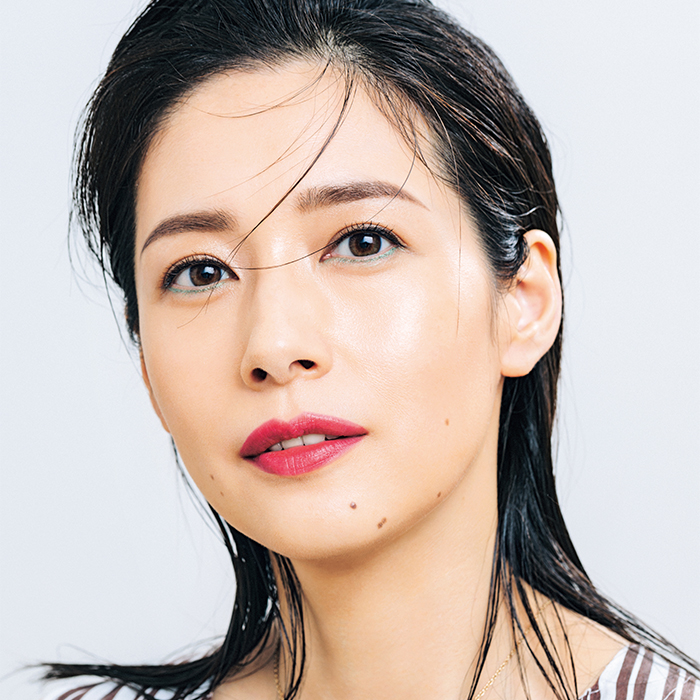 小田切ヒロさん監修 目とリップのギャップがポイント 40代の マスクメーク 美st Online 美しい40代 50代のための美容情報サイト